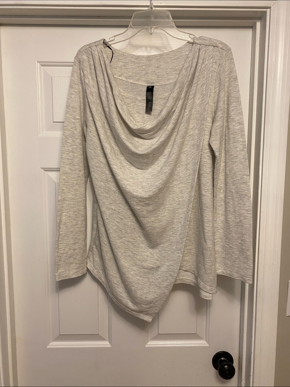 Yogalicious Light Heather Gray scoop neck dressy athletic top sz L